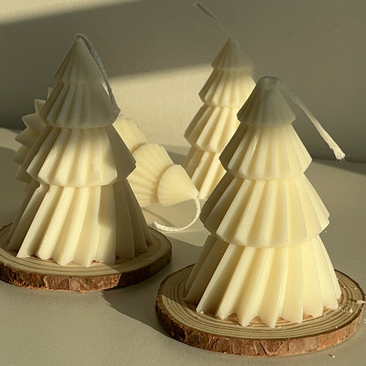 Lumânare în formă de brad